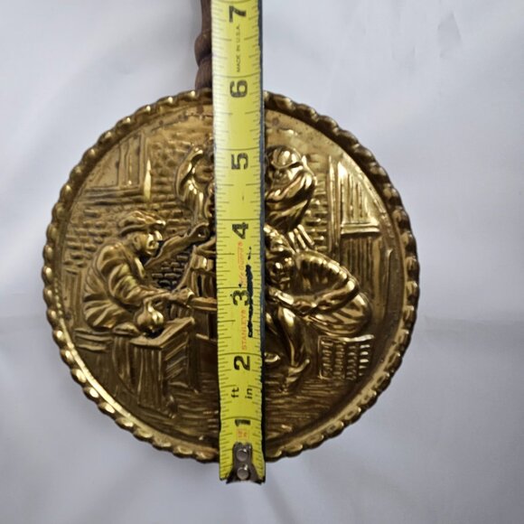 English Brass & Wood Bed Warmer – Embossed Scene Design – 19" Long Vintage - Picture 9 of 12